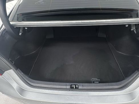 Used 2021 Toyota Camry XSE image 15