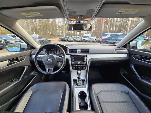 Used 2013 Volkswagen Passat 2.5 SE image 27