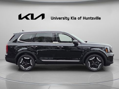 New 2025 Kia Telluride S image 8