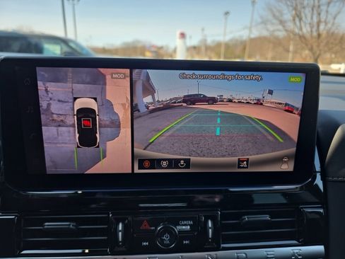 New 2026 Nissan Pathfinder SL image 23