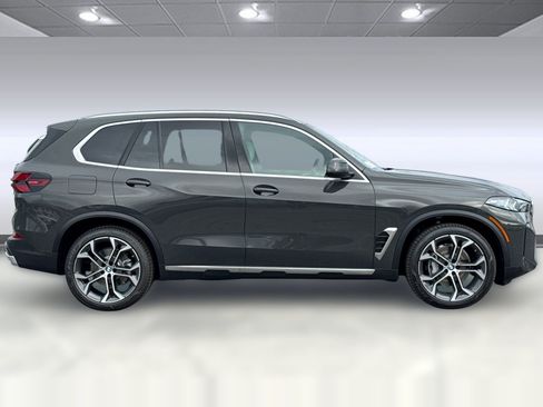 Used 2026 BMW X5 xDrive40i AWD/4WD image 8