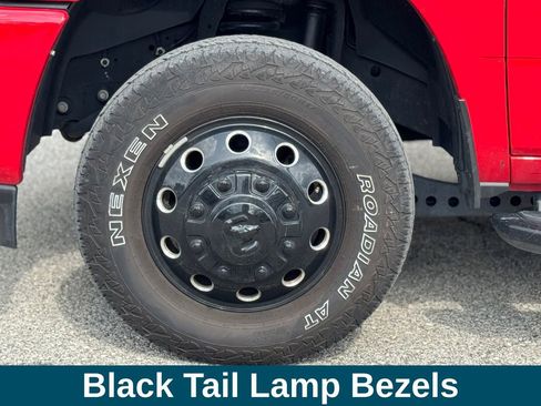 Used 2024 RAM 3500 Big Horn w/ Night Edition AWD/4WD image 39