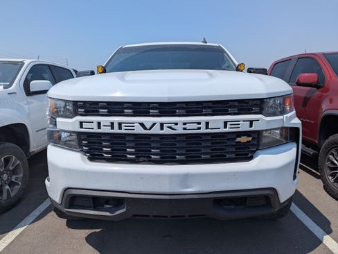Used 2021 Chevrolet Silverado 1500 Custom AWD/4WD image 2