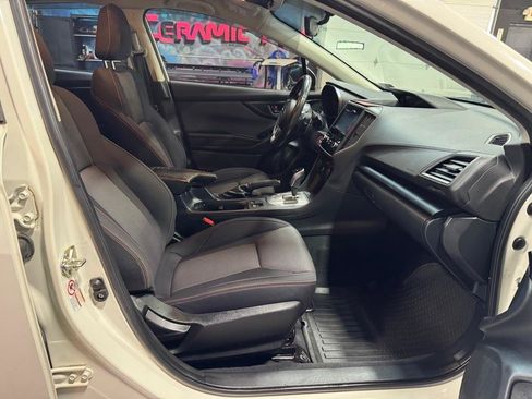 Used 2019 Subaru Crosstrek 2.0i Premium AWD/4WD image 17