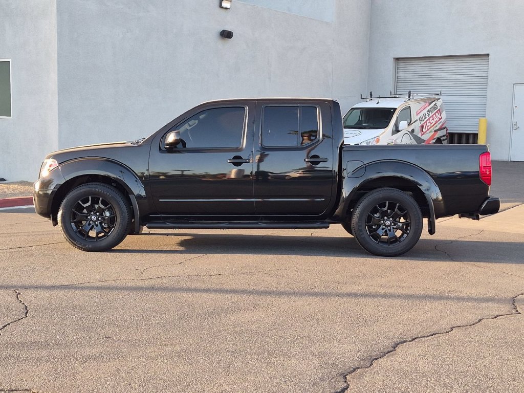 Used 2021 Nissan Frontier SV w/ Midnight Edition Floor Mats RWD image 3