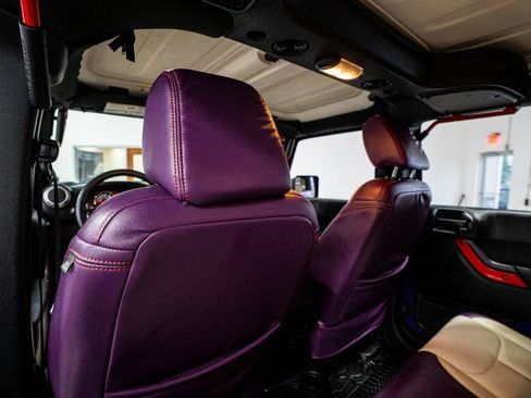 Used 2018 Jeep Wrangler Unlimited Sahara image 50