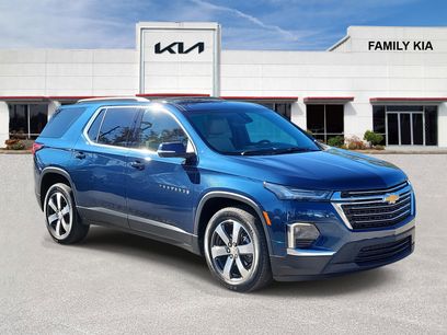 Used 2023 Chevrolet Traverse LT w/ LT Premium Package