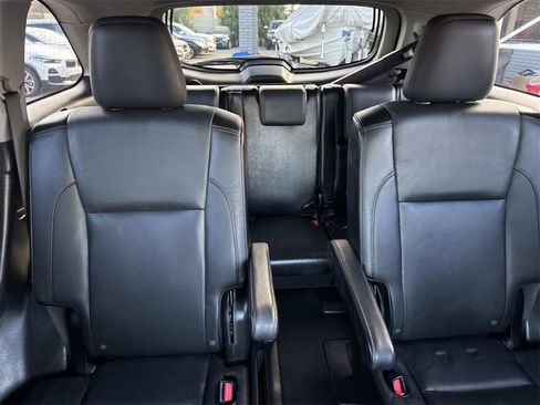 Used 2015 Toyota Highlander Limited image 11