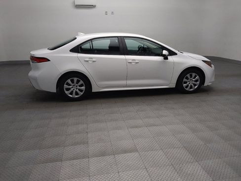 Used 2021 Toyota Corolla LE w/ Carpet Mat Package (TMS) FWD image 10