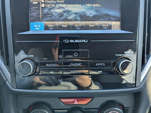 Used 2018 Subaru Crosstrek 2.0i Premium w/ Eyesight System image 11