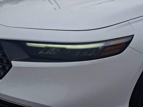Used 2024 Honda Accord EX image 10