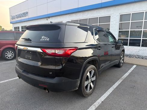 Used 2021 Chevrolet Traverse LT w/ LT Premium Package AWD/4WD image 4