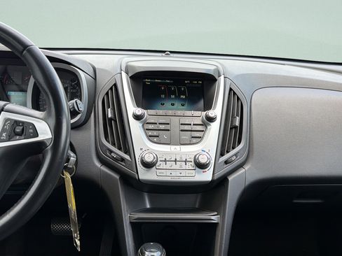 Used 2017 Chevrolet Equinox LT w/ Convenience Package AWD/4WD image 11