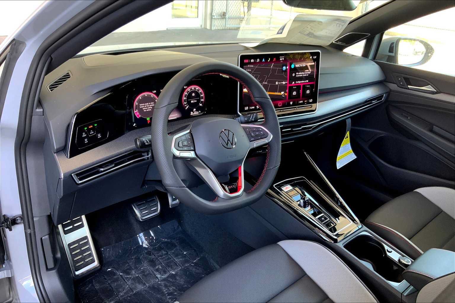 Used 2025 Volkswagen GTI Autobahn FWD image 8