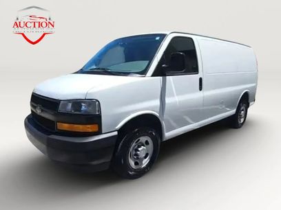 Used 2018 Chevrolet Express 3500 w/ Driver Convenience Package