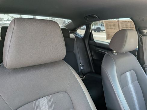 Used 2022 Honda Civic Sport image 3