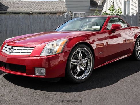 Used 2005 Cadillac XLR RWD image 22