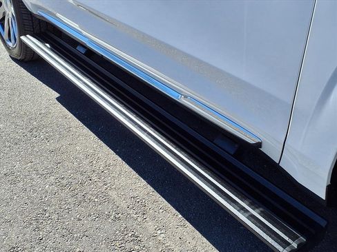 Used 2022 Cadillac Escalade Premium Luxury Platinum w/ Heavy-Duty Trailer Package image 11