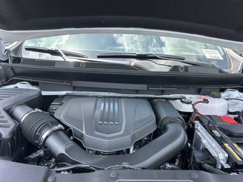 New 2026 Chevrolet Traverse LT FWD image 36
