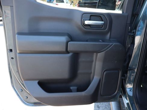 Used 2025 Chevrolet Silverado 1500 Custom Trail Boss AWD/4WD image 19