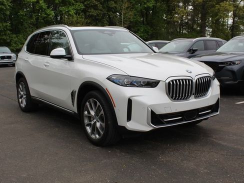 Used 2024 BMW X5 xDrive40i w/ Premium Package AWD/4WD image 1