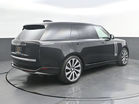 Used 2025 Land Rover Range Rover Long Wheelbase Autobiography AWD/4WD image 7