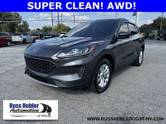 Used 2020 Ford Escape SE image 1