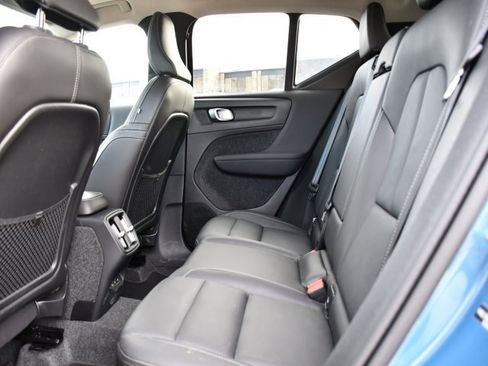 Certified 2025 Volvo XC40 B5 Plus image 14