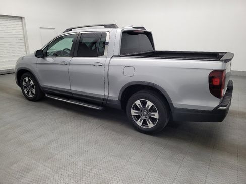 Used 2017 Honda Ridgeline RTL-T image 3