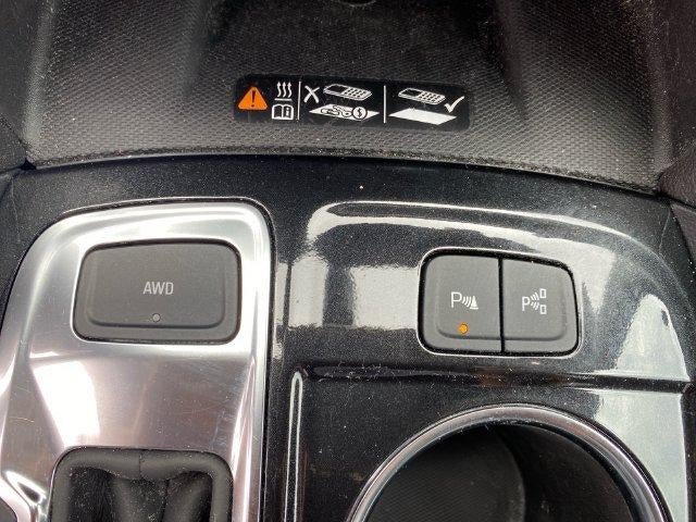 Used 2024 Chevrolet Equinox Premier AWD/4WD image 12