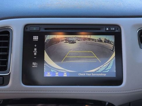 Used 2018 Honda HR-V EX image 12