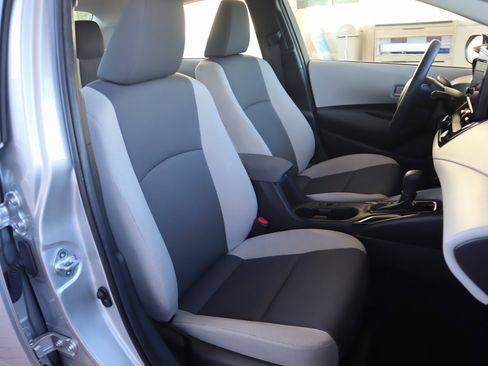 Used 2023 Toyota Corolla LE image 21