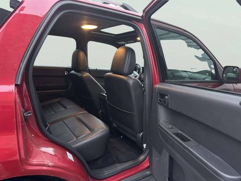 Used 2011 Ford Escape Limited w/ 302A Rapid Spec Order Code FWD image 15