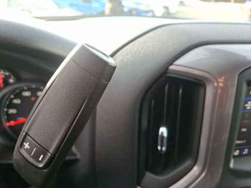 Used 2022 Chevrolet Silverado 1500 Custom image 15