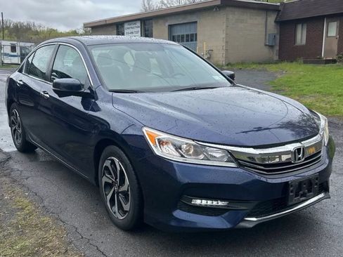Used 2017 Honda Accord EX image 5