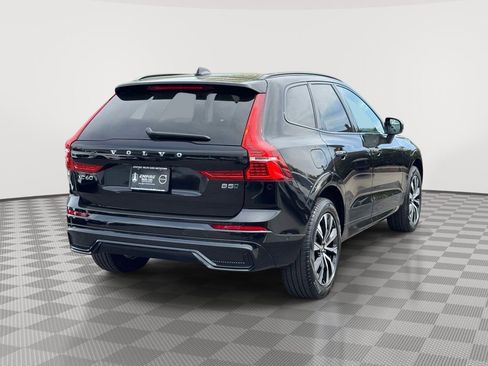 Certified 2024 Volvo XC60 B5 Plus w/ Climate Package AWD/4WD image 4