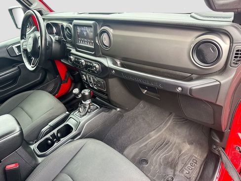 Used 2022 Jeep Wrangler Sport AWD/4WD image 32