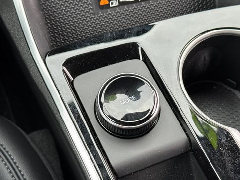 Used 2026 Chevrolet Equinox LT w/ Convenience Package II image 31