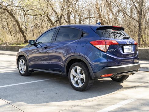 Used 2016 Honda HR-V EX image 7