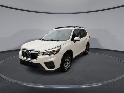 Used 2020 Subaru Forester Premium image 4