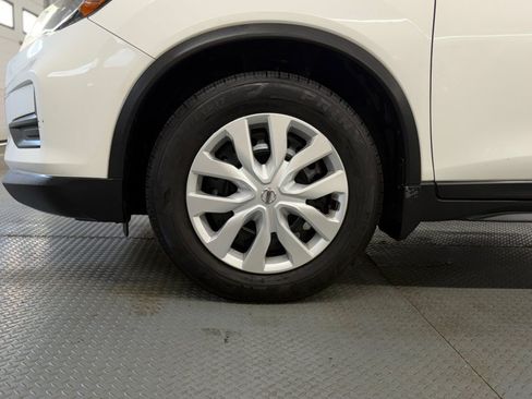 Used 2017 Nissan Rogue S w/ S Appearance Package AWD/4WD image 13