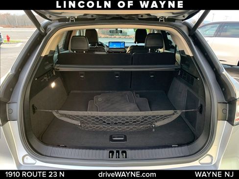 Certified 2022 Lincoln Nautilus AWD w/ Premium Package image 6