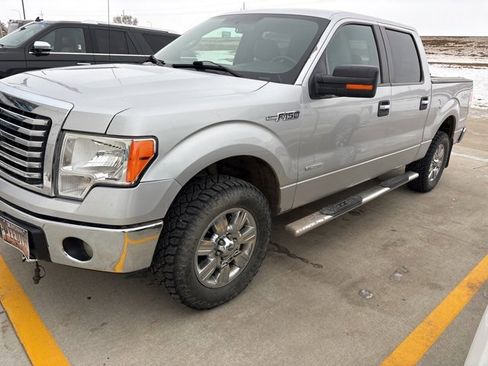 Used 2011 Ford F150 XLT w/ XLT Chrome Pkg image 5