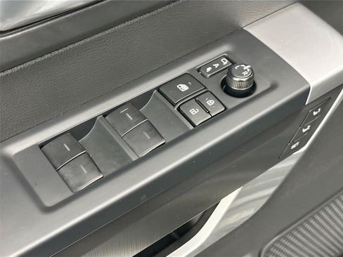 Certified 2025 Toyota Sequoia Platinum AWD/4WD image 30
