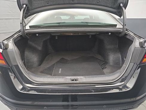 Used 2025 Nissan Altima 2.5 SV image 39