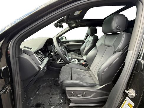 Used 2023 Audi Q5 e Premium Plus w/ Premium Plus Package AWD/4WD image 9
