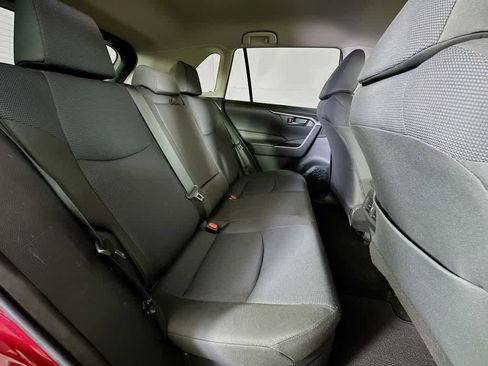 Used 2021 Toyota RAV4 LE image 30