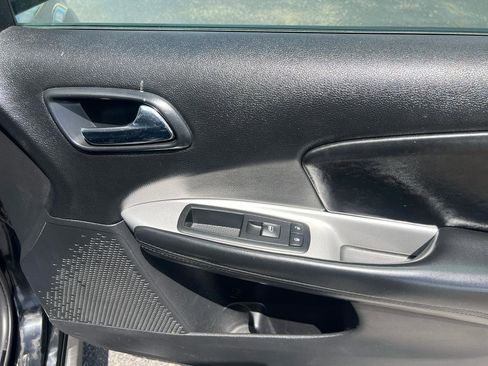 Used 2014 Dodge Journey FWD image 9