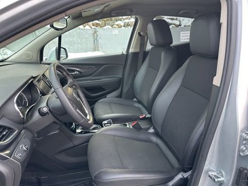 Used 2022 Buick Encore Preferred w/ Safety Package image 12