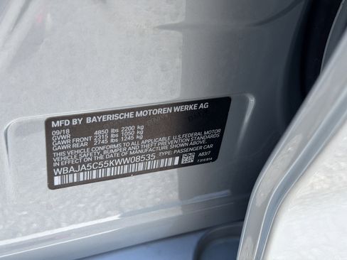 Used 2019 BMW 530i w/ Convenience Package RWD image 32